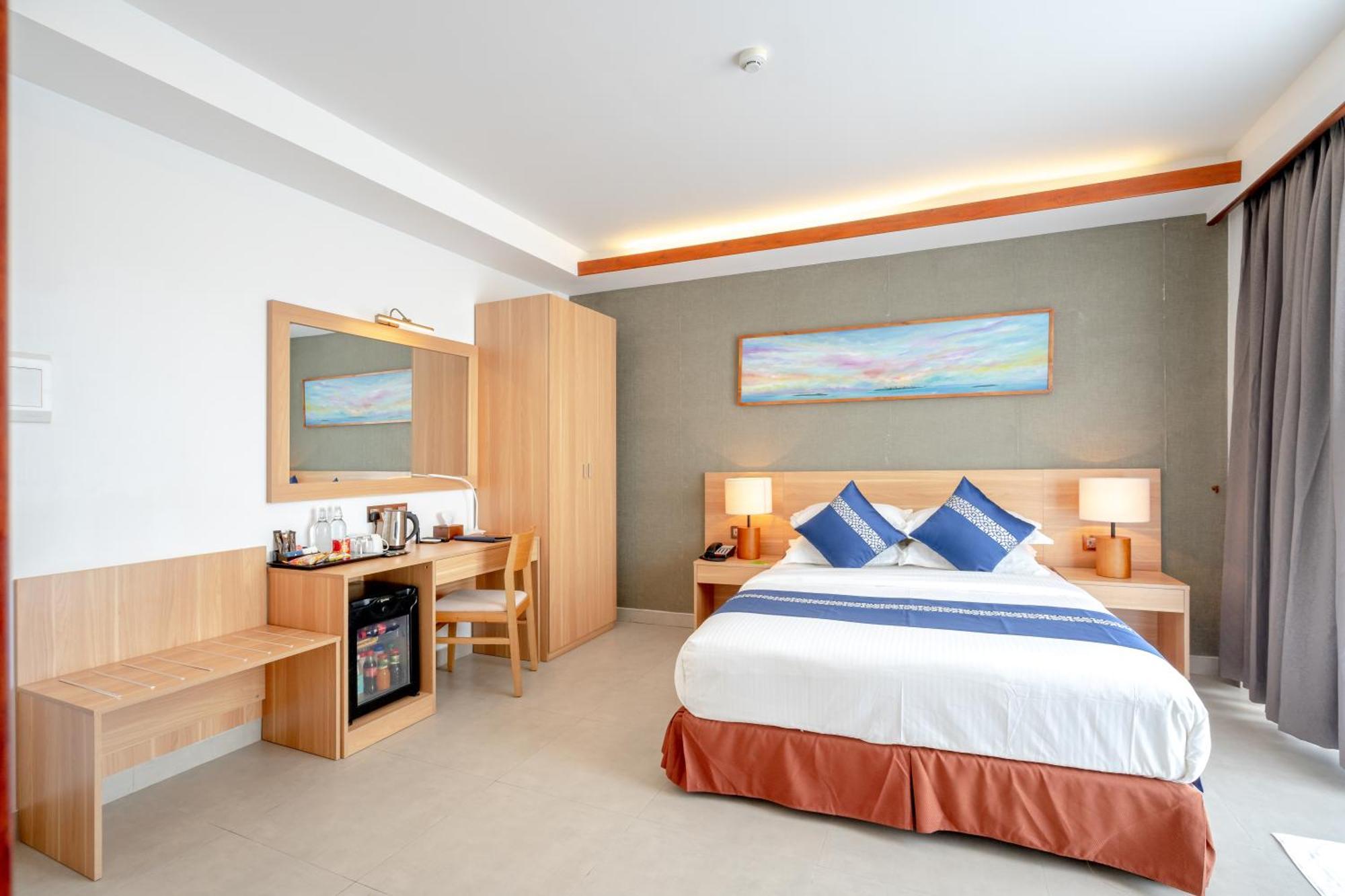 Ayala Oceanview Maldives Otel Gulhi Dış mekan fotoğraf