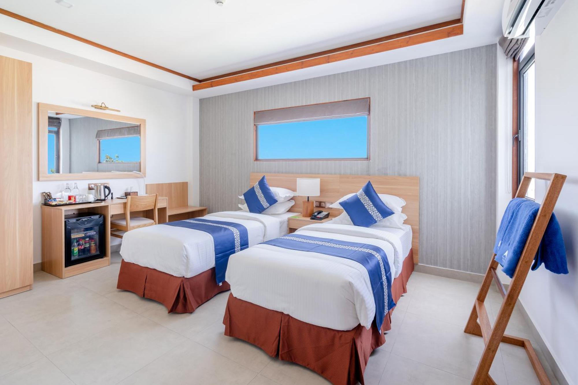Ayala Oceanview Maldives Otel Gulhi Dış mekan fotoğraf